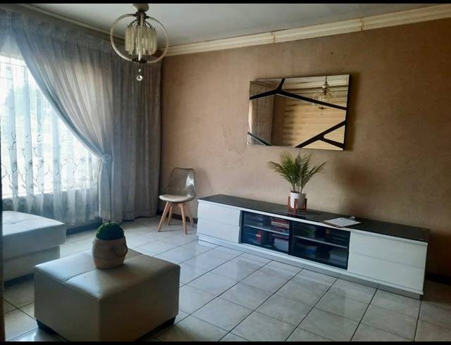 3 BEDROOM HOUSE FOR SALE IN WALDRIFT